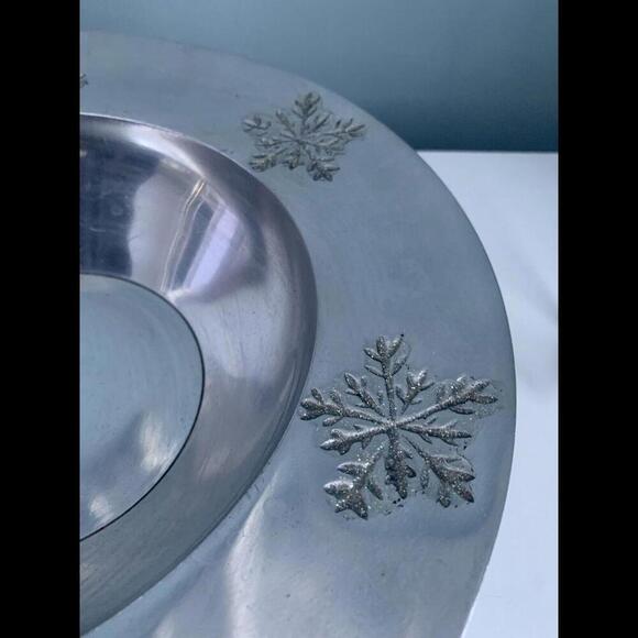 2007 Target Silver Noel Serving Bowl Holiday 07 12.5” Wide Snowflakes Winter - Picture 3 of 11